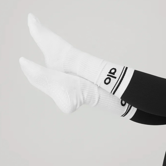 ALO Yoga Other - ALO Women's Throwback Barre Sock